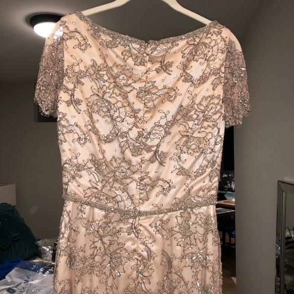 Victoria Royal Size 6 pink sequin gown - Picture 4 of 5